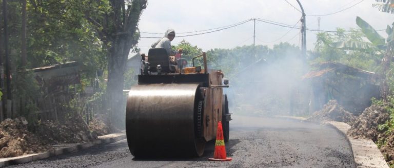 Buktikan Tidak Mangkrak, Pengerjaan Jalan Mulai Dikebut Lagi