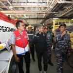 Menuju Karimunjawa, KRI Makassar Angkut BBM dan Logistik