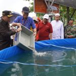 Serahkan Bantuan Bioflok, Edy Supriyanta Dorong Kolaborasi Budidaya Lele dan Kuliner