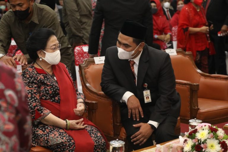 Duduk Jejer Bu Mega, Wagu Dapat Amanat Turunkan Stunting