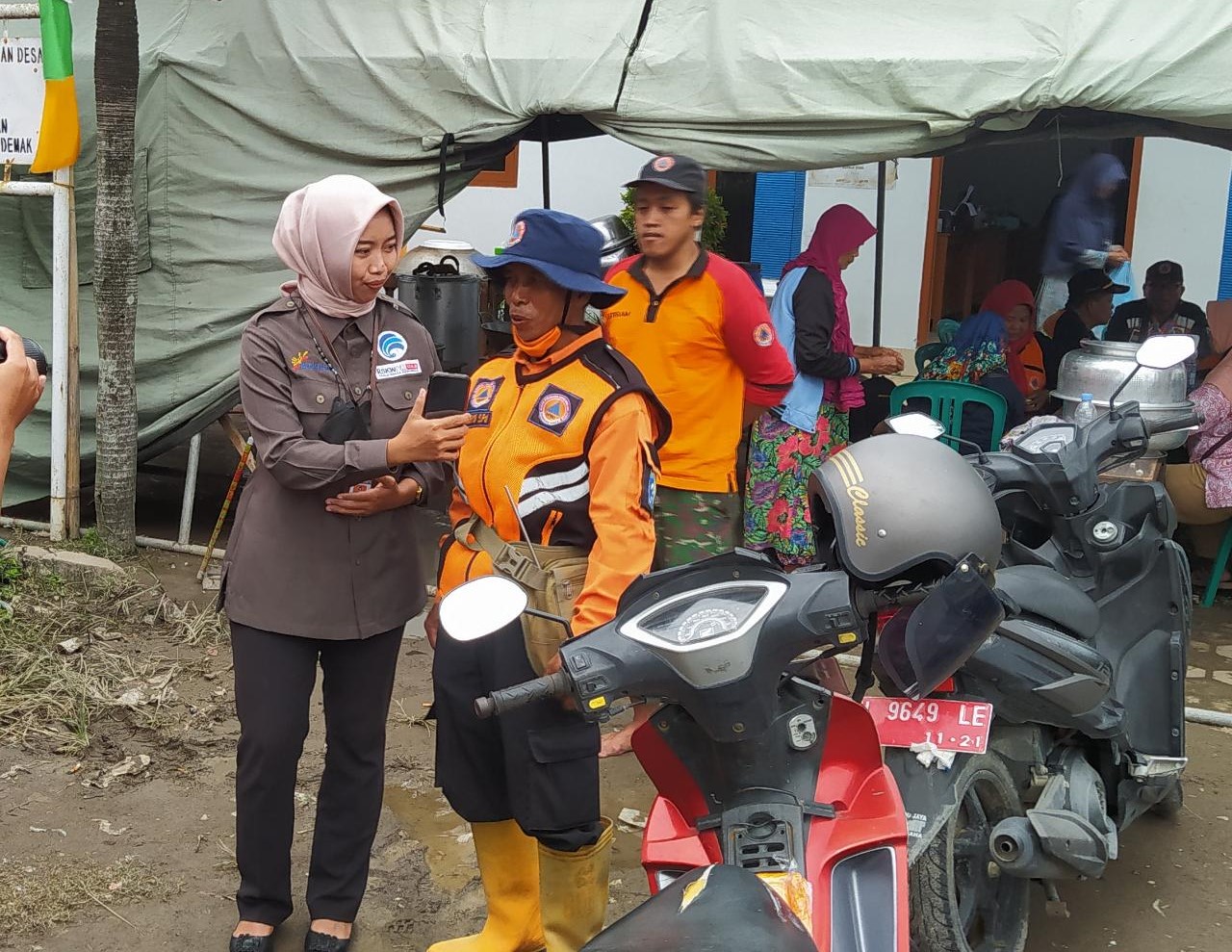 Usia Tak Surutkan Semangat Sunaryo untuk Menjadi Relawan Bencana