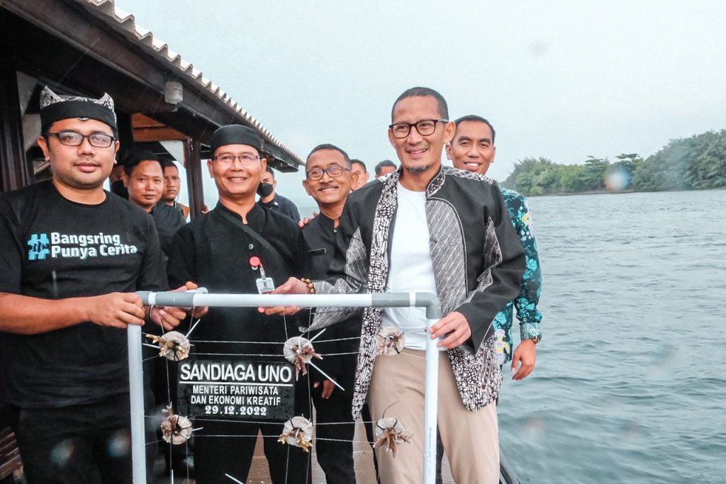Menparekraf Apresiasi Desa Wisata Bangsring, yang Hadirkan Wisata Berbasis Edukasi dan Konservasi