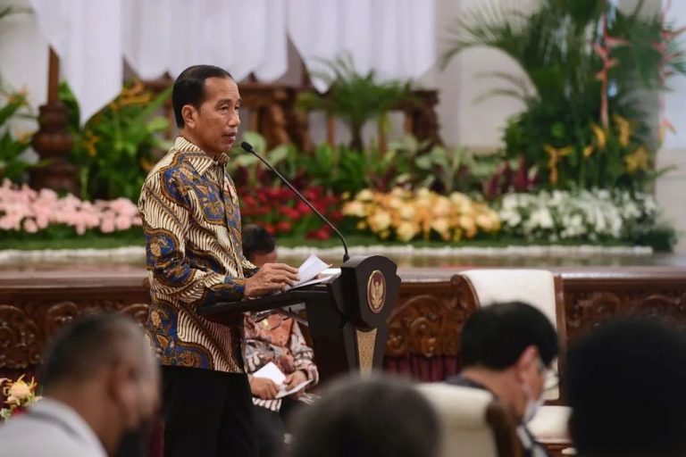 Jokowi Tegur Kemenkes yang Beri Bantuan Biskuit pada Anak Stunting