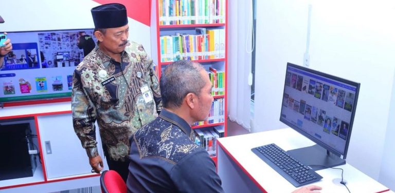 Pocadi Diresmikan, Pengunjung Bisa Baca Ratusan Eksemplar Buku Digital