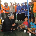 Kunjungi Posko Pengungsian, Ganjar Cek Logistik dan Dapur Umum