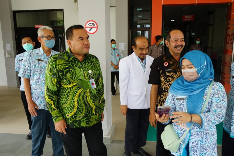 Ngantor di RSUD Cepu, Bupati Minta Yankes Harus Tampil Terdepan