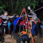 Polisi dan BPBD Bantu Evakuasi Difabel Tewas Tercebur ke dalam Sumur