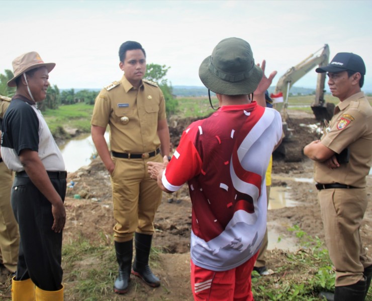 Gerak Cepat Pemkab Kendal Perbaiki Tanggul Jebol Kali Waridin