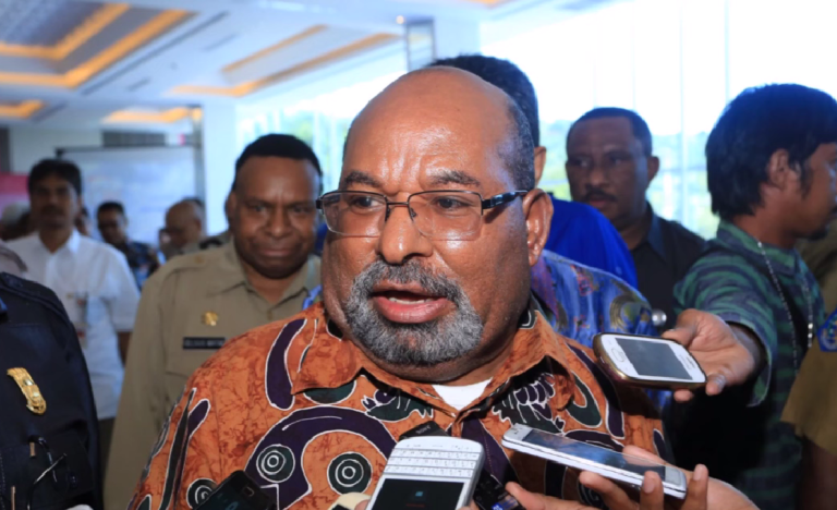 KPK Tangkap Lukas Enembe, Tersangka Suap Proyek di Papua