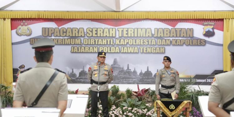 Kapolda Pimpin Sertijab 18 Personel di Jajaran Polda Jateng
