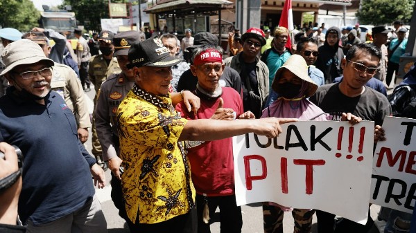 Ribuan Nelayan Datangi Kantor Bupati dan DPRD Pati, Sampaikan Empat Tuntutan