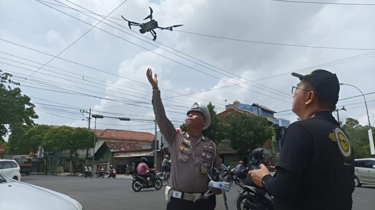 Ditlantas Polda Jateng Lakukan Uji Coba ETLE Drone di Kudus