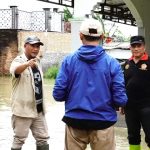 Tinjau Pengungsian, Pj Bupati Bagikan STB dan Distribusikan Bantuan dari Dinsos Pati