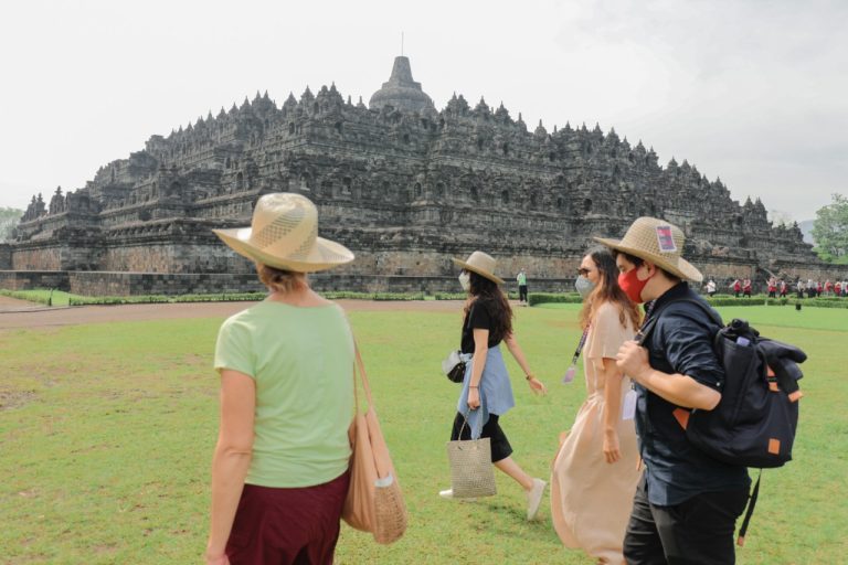 Surprise, TWC Borobudur Sambut Pengunjung Perdana 2023