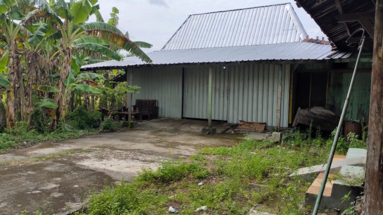 Diduga Menjadi Lokasi Penimbunan Solar, Rumah Eks Kades Bringin Terpantau Sepi