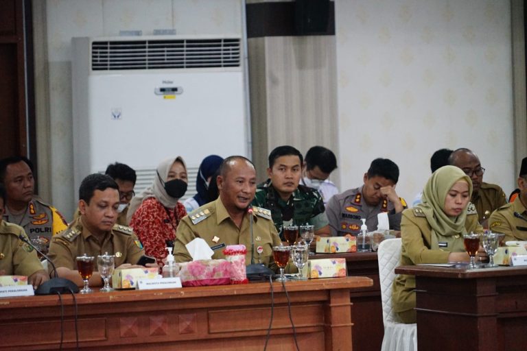 Di Depan Gubernur, Pj Bupati Laporkan 11 Kecamatan di Pati Terendam Banjir