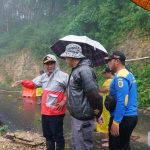 Pj Bupati Pati Tinjau Longsor di Ruas Jalan Raya Kayen – Tambakromo