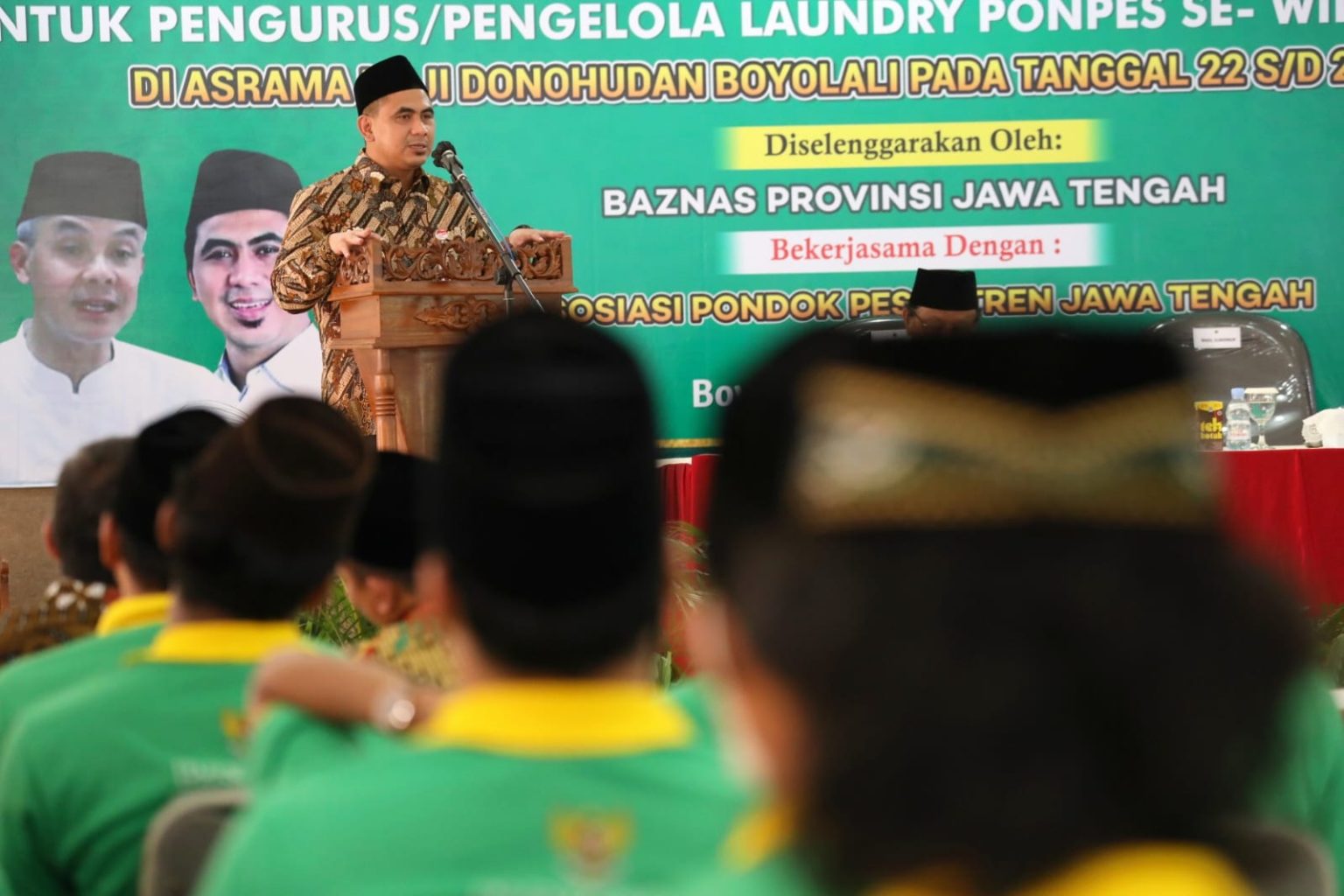 Memacu Santri Jadi Pengusaha, Ratusan Santri Dilatih Usaha Laundry