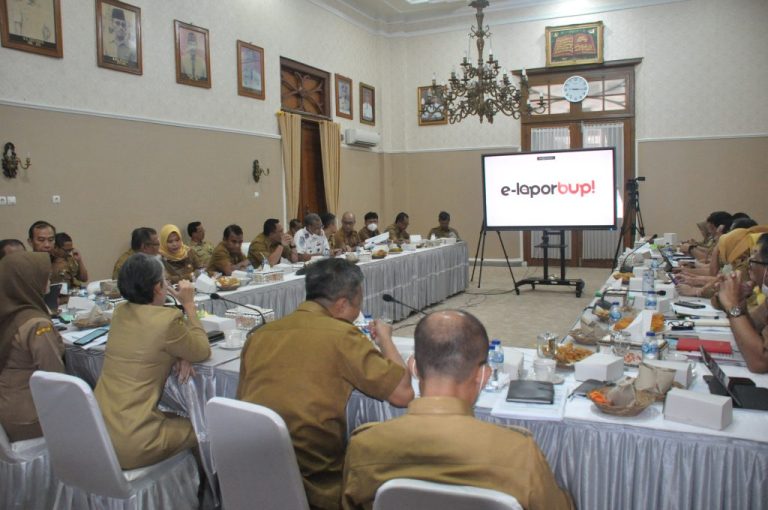 Cilacap Luncurkan e-LaporBup, Layanan Terintegrasi dalam Satu Kanal