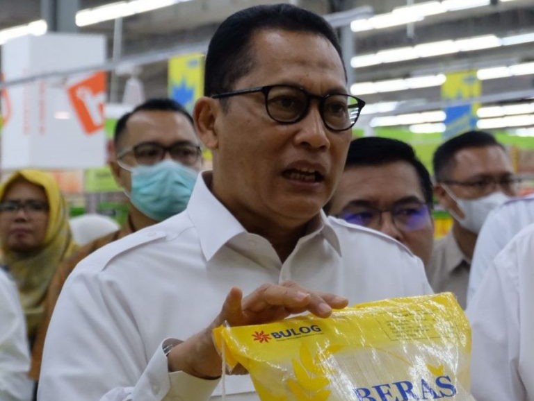 Bulog Gandeng Hypermart Perluas Jangkauan Operasi Pasar
