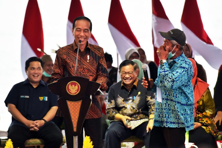 Presiden Serahkan SK Hutan Sosial dan TORA, Manfaatkan untuk Kesejahteraan