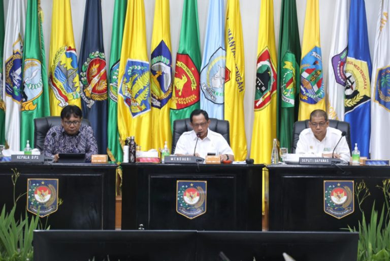 Inflasi Turun, Mendagri: Berkat Kerja Sama Pusat dan Daerah