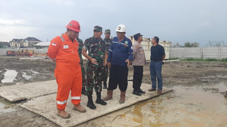Dandim Grobogan dan Kapolsek Gubug Cek Sumur Gas