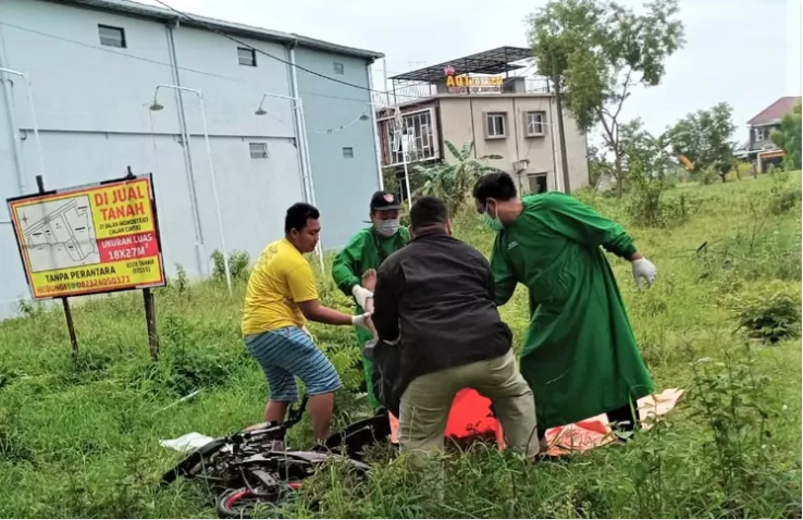 Diduga Laka Tunggal, Pulang Ngopi Pemuda Tewas Tabrak Tiang Listrik