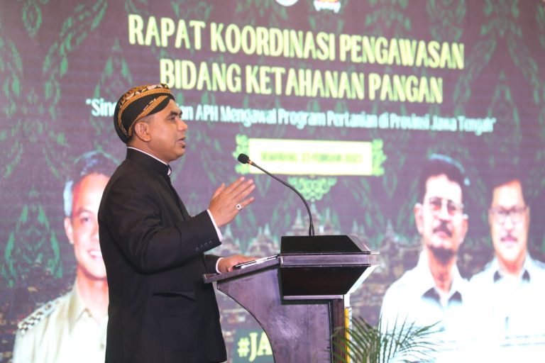 Gus Yasin: Pemprov Dukung Petani Tak Merugi saat Panen Raya
