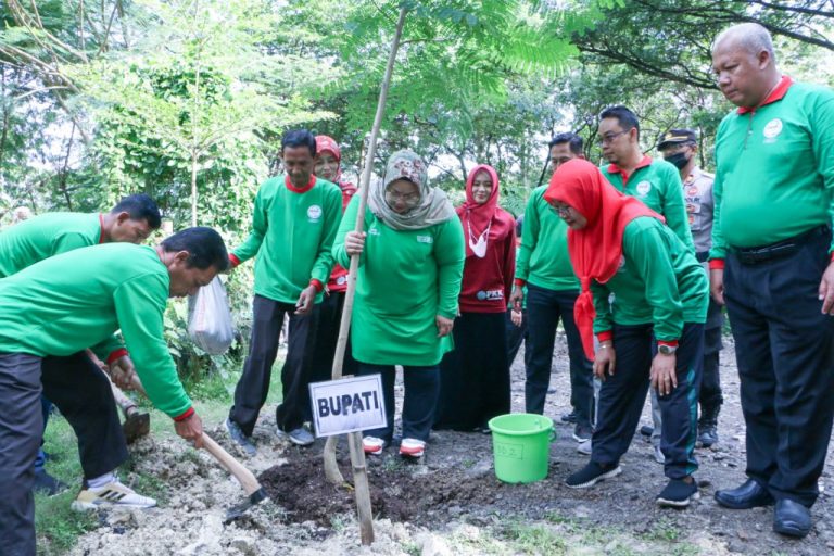 Raih Adipura, Bupati Minta Setiap Desa Berinovasi Kelola Sampah