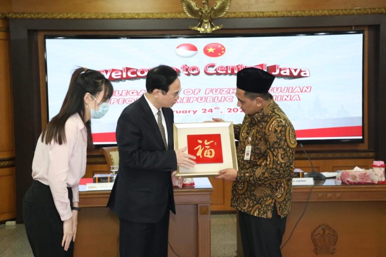 Terima Delegasi Pemkot Fuzhou, Gus Yasin Tawarkan Pesona Jateng
