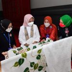 Dampingi Ibu Negara Tinjau Pameran Dekranasda di Borobudur, Atikoh: Alhamdulillah Laris