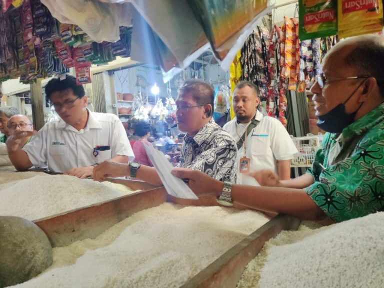 Stabilkan Harga Beras, Bulog Luncurkan Beras Medium