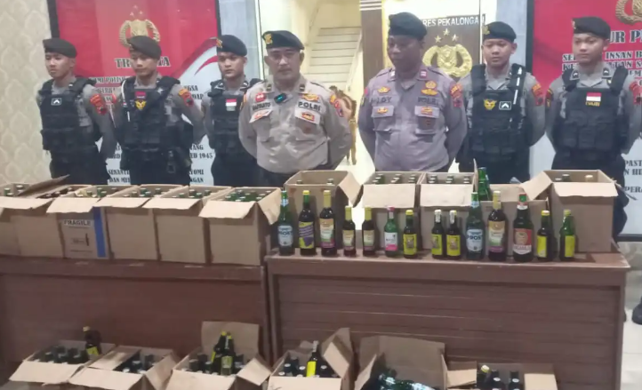 Operasi Pekat, Polres Pekalongan Sita Ratusan Botol Miras