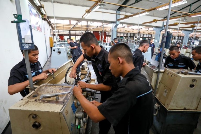Pendaftaran PPDB SMKN Jateng dan SMK Semi Boarding Segera Dibuka