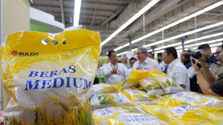 Stabilkan Harga, Pemkot Operasi Pasar Beras Murah di 4 Kecamatan