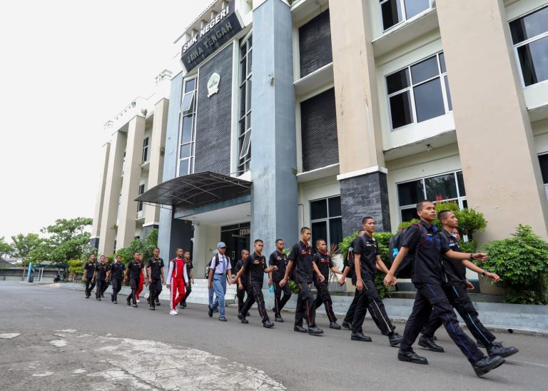 754 Anak Miskin dapat Kuota Sekolah di SMK N Jateng