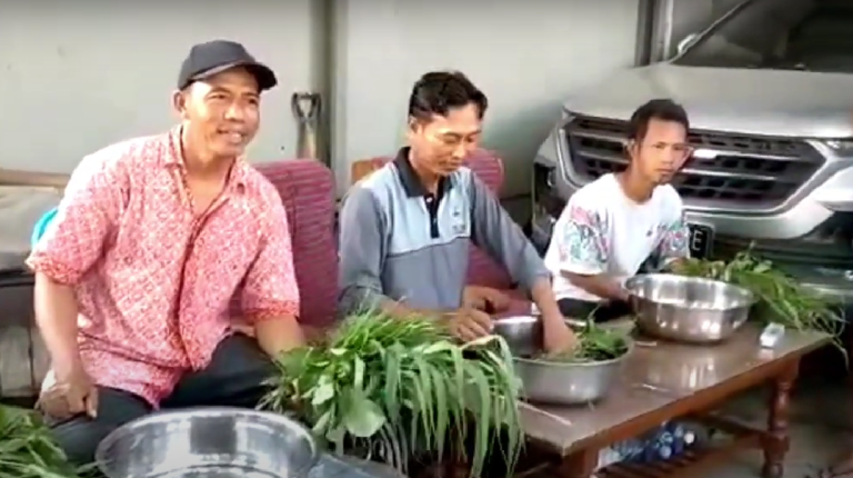 Kurangi Pupuk Hingga 50 Persen, Petani Dilatih Membuat Biosaka