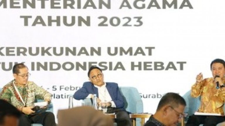 Kemenag Siapkan Petugas Khusus Tangani Jemaah Haji Lansia