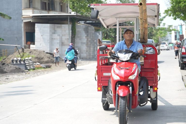 Kisah Tohir Disabilitas yang Dapat Bantuan Motor Roda Tiga dari Kemensos