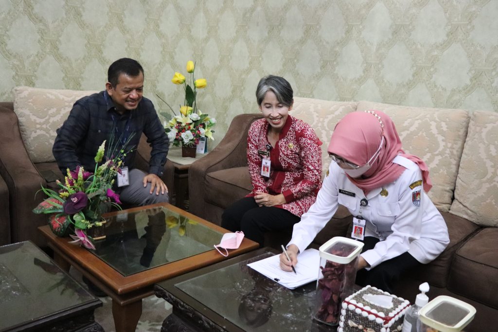 Bank Jateng Serahkan Dana CSR untuk Balita Stunting dan Bumil KEK