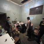 Puluhan Botol Miras Disita Polsek Sragi Melalui Operasi Cipta Kondisi