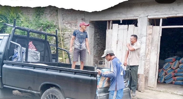 BPBD Salurkan Bantuan ke Korban Bencana Longsor dan Puting Beliung
