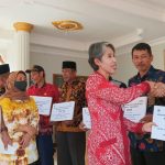 Dishanpan Jateng Salurkan 6 Ton Beras untuk Tujuh Desa Miskin Ekstrem