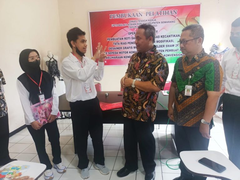 Dua Difabel Ikuti Pelatihan Kerja BLK