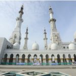 Dibuka Minggu Depan, Masjid Sheikh Zayed Sudah Bisa Dikunjungi