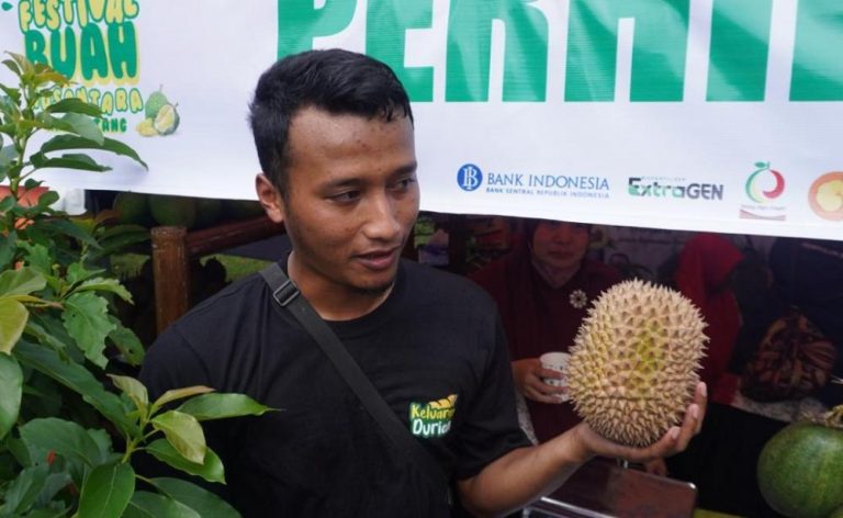 Perhiptani Pamerkan Varietas Durian dan Alpukat Unggulan