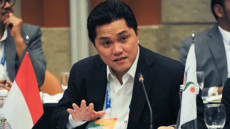 Erick Thohir Angkat Suara Terkait Rangkap Jabatan sebagai Menteri BUMN dan Ketum PSSI