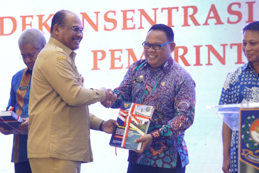 Pemerintah Bakal Berikan Penghargaan kepada Pemda Pengendalian Covid-19