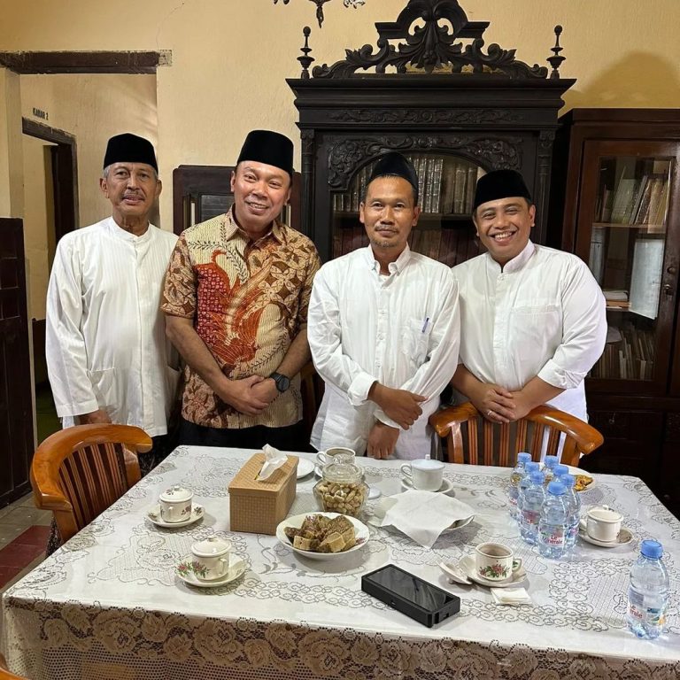 Jalin Silaturahmi dengan Gus Baha, Kapolres Kudus sebut Ulama Pegang Peran Krusial